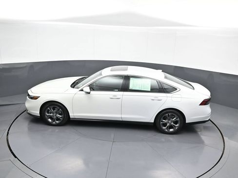 Certified 2023 Honda Accord EX image 40