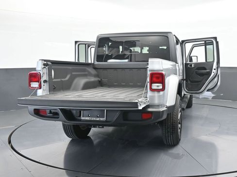 Certified 2024 Jeep Gladiator Sport image 67