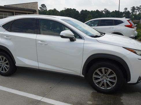 Used 2016 Lexus NX 200t FWD image 8