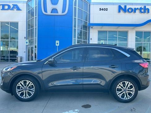 Used 2022 Ford Escape SEL FWD image 2