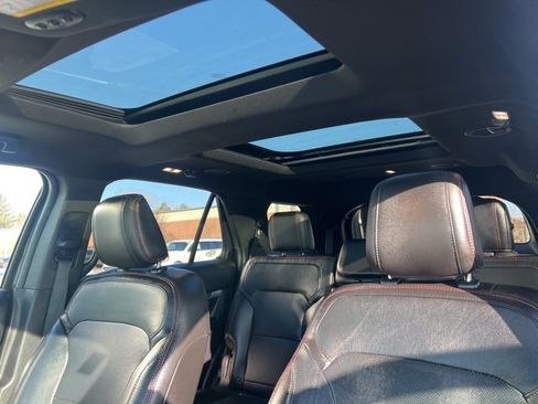 Used 2018 Ford Explorer Sport w/ Equipment Group 401A image 27