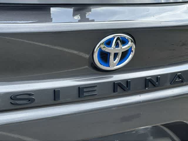 Used 2025 Toyota Sienna XLE w/ XLE Plus Package AWD/4WD image 18
