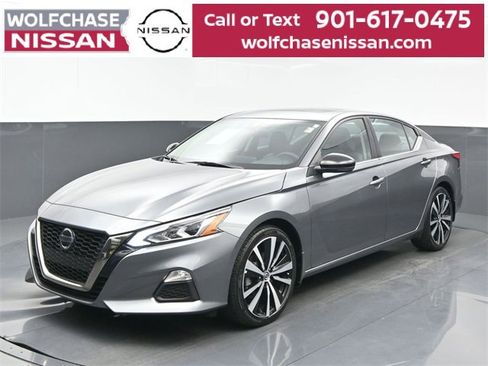 Used 2021 Nissan Altima 2.5 SR w/ SR Premium Package image 1