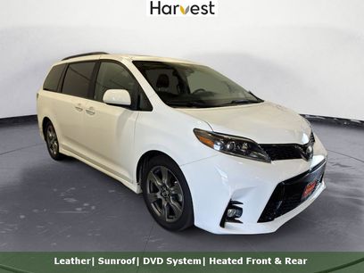 Used 2018 Toyota Sienna SE Premium