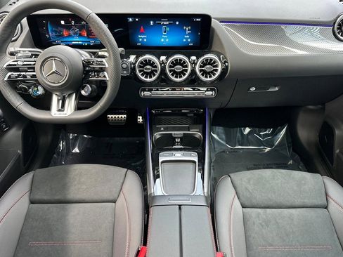 New 2026 Mercedes-Benz GLA 35 AMG 4MATIC image 15