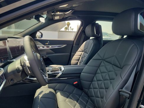 New 2026 BMW 740i xDrive AWD/4WD image 18