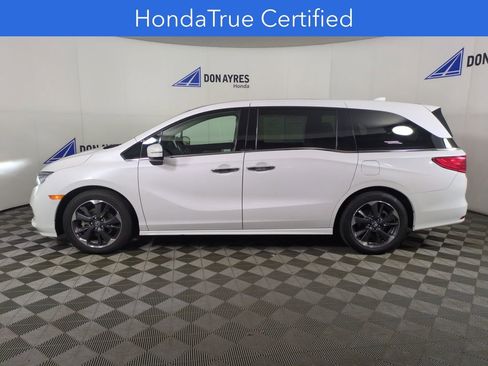 Certified 2024 Honda Odyssey Elite image 2