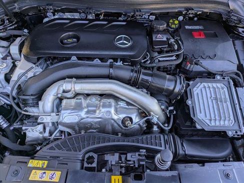 Certified 2025 Mercedes-Benz GLA 250 image 25