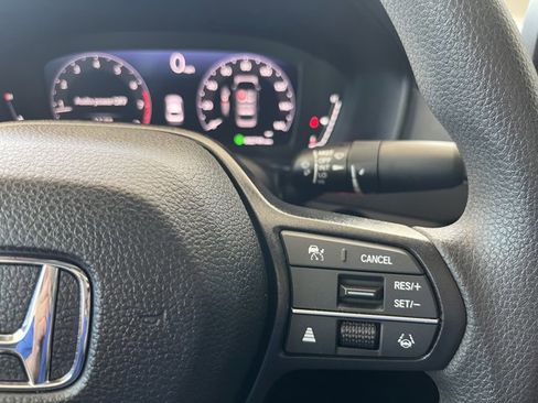 Certified 2025 Honda Accord SE image 6