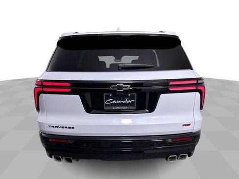 New 2026 Chevrolet Traverse RS w/ LPO, Floor Liner Package image 11