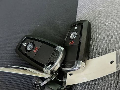 New 2025 Ford Bronco 4-Door image 21