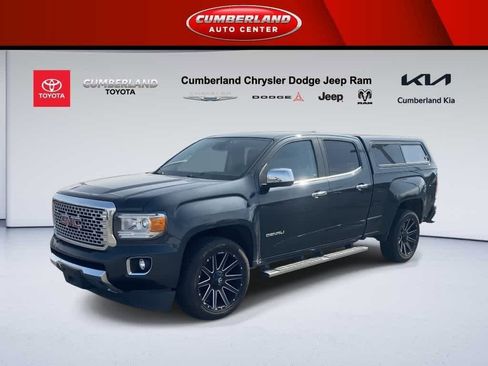 Used 2018 GMC Canyon Denali image 4