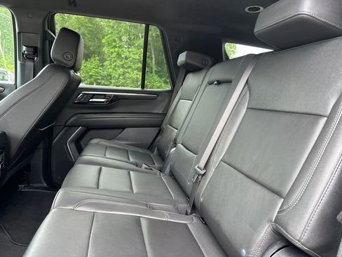 Used 2025 Chevrolet Tahoe Z71 AWD/4WD image 17