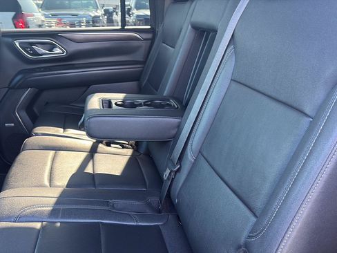 Used 2023 Chevrolet Suburban LT RWD image 25