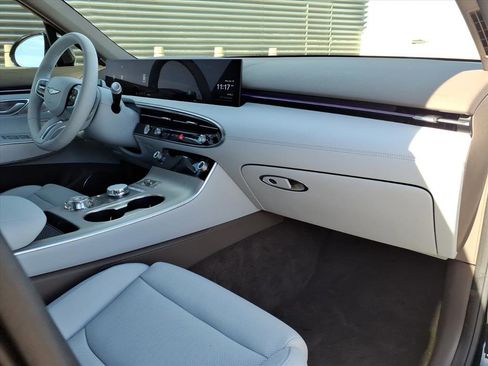 Certified 2026 Genesis GV70 2.5T Advanced image 10