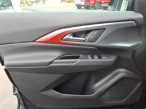 Used 2024 Chevrolet Equinox EV RS image 16