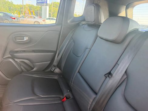 Used 2020 Jeep Renegade Altitude AWD/4WD image 36