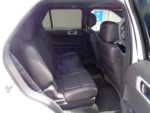 Used 2015 Ford Explorer Sport w/ Equipment Group 401A AWD/4WD image 12