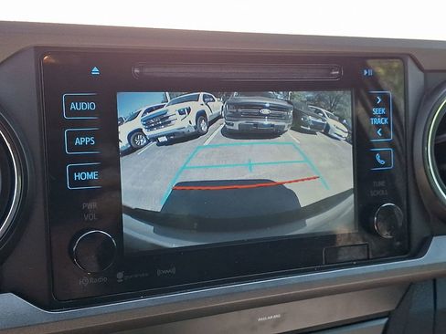 Used 2019 Toyota Tacoma TRD Off-Road RWD image 17