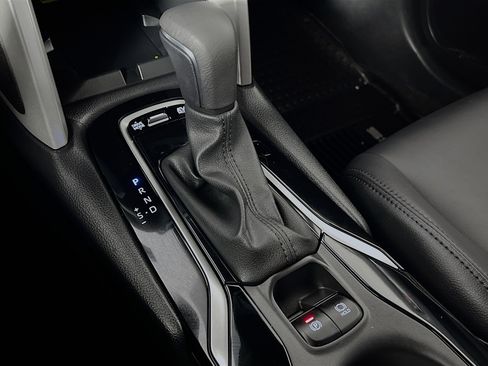 Used 2024 Toyota Corolla Cross AWD Hybrid image 17