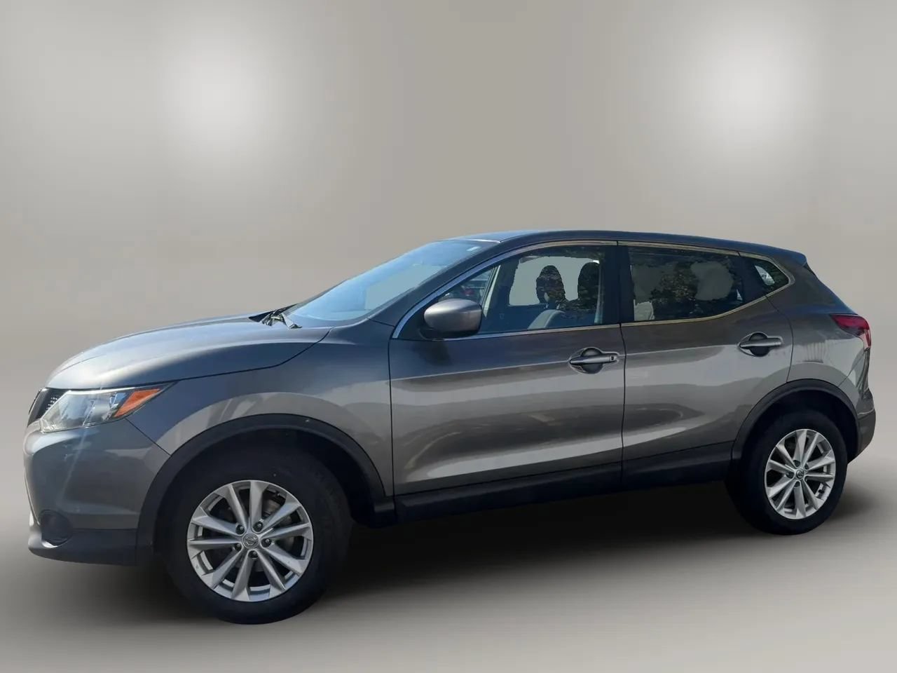 Used 2018 Nissan Rogue Sport S w/ S Appearance Package AWD/4WD image 4