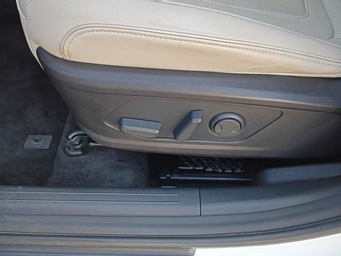 Used 2022 Hyundai Tucson Limited AWD/4WD image 14