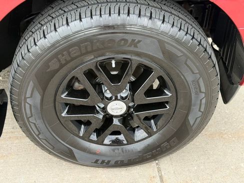 Used 2019 Nissan Frontier SV AWD/4WD image 7