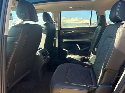New 2026 Volkswagen Atlas SE FWD image 24