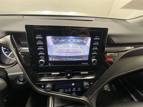 Certified 2022 Toyota Camry SE w/ Convenience Package image 17