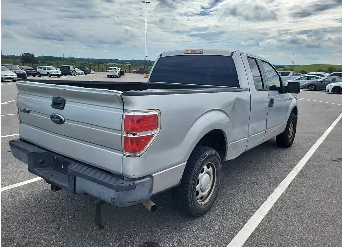 Used 2010 Ford F150 XL RWD image 4