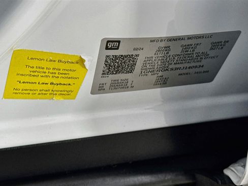 Used 2024 Chevrolet Traverse LT FWD image 34