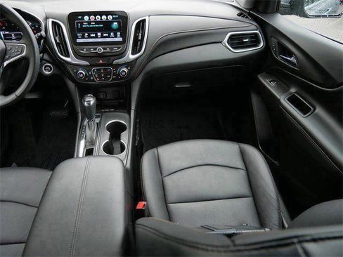 Used 2018 Chevrolet Equinox Premier image 12
