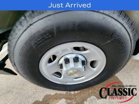 Used 2024 Chevrolet Express 3500 LS image 17