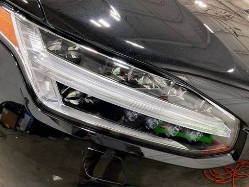 Certified 2024 Volvo XC90 B5 Plus image 31