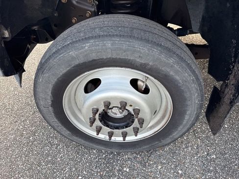 Used 2010 Ford F550 4x4 Regular Cab Super Duty image 25