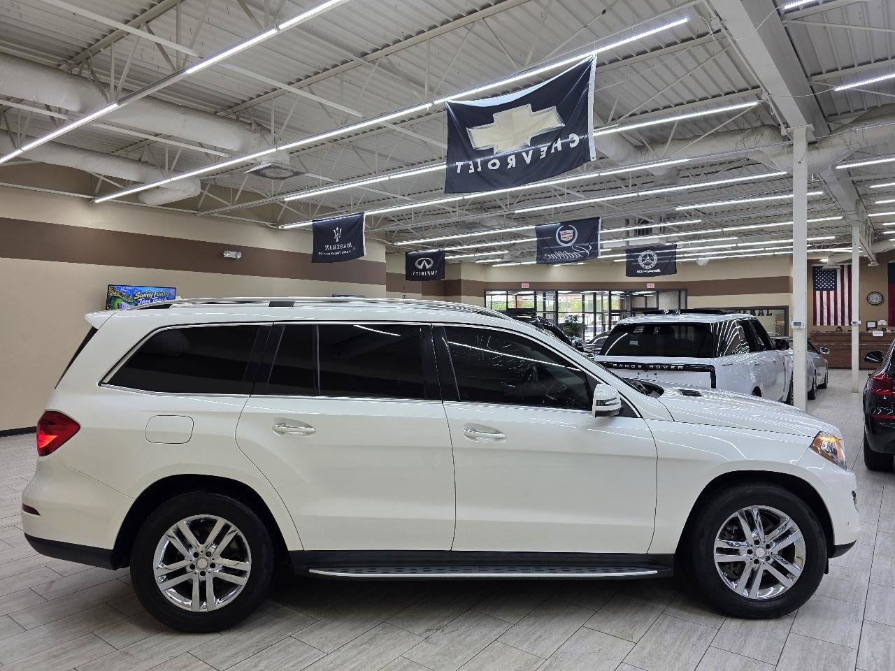 Used 2016 Mercedes-Benz GL 450 4MATIC w/ Premium I Package image 5