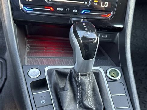 Used 2025 Volkswagen Jetta SEL image 15