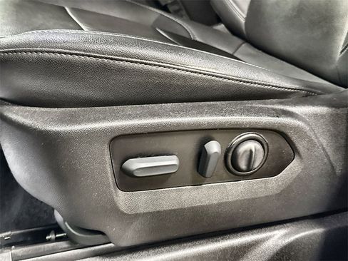 Used 2022 GMC Sierra 1500 SLT image 13