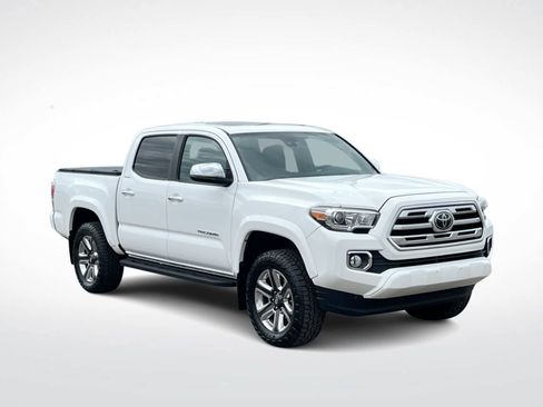 Used 2019 Toyota Tacoma Limited AWD/4WD image 2