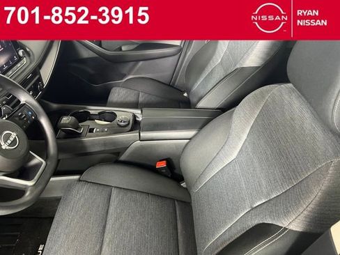 Certified 2023 Nissan Rogue SV image 24