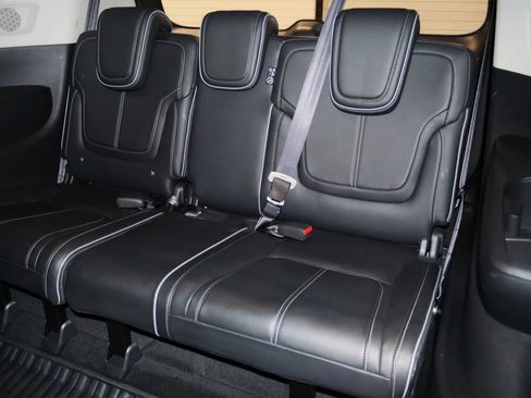 Used 2025 INFINITI QX80 Sensory AWD/4WD image 27
