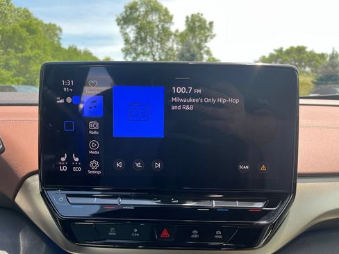 Used 2023 Volkswagen ID.4 Pro AWD/4WD image 15