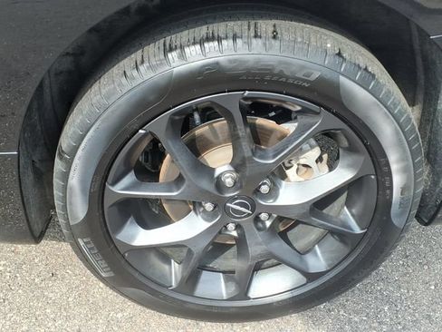Certified 2024 Chrysler Pacifica Limited w/ S Appearance Package AWD/4WD image 15