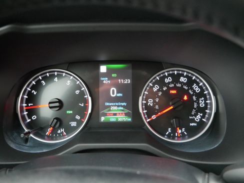 Used 2022 Toyota RAV4 XLE w/ Convenience Package image 21