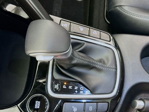 Used 2024 Kia Seltos EX image 18