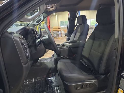 Used 2024 Chevrolet Silverado 2500 Custom w/ Custom Value Package AWD/4WD image 16