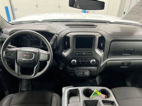 Used 2024 GMC Sierra 2500 Pro w/ Convenience Package image 10