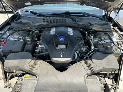 Used 2015 Maserati Quattroporte S Q4 AWD/4WD image 19