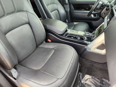 Used 2020 Land Rover Range Rover HSE image 13
