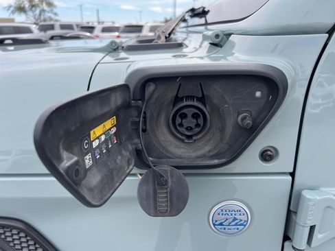 Used 2023 Jeep Wrangler Unlimited Sahara w/ Cold Weather Group image 10